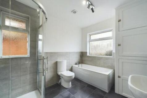 112579_QBE230052_L_IMG_07_0000_max_656x437