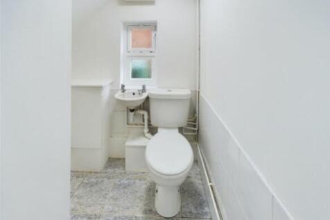 112579_QBE230052_L_IMG_08_0000_max_656x437