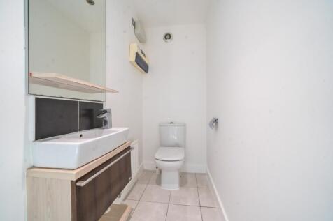 -68fb944aed827-l-1372941-18-68fb5f09bd0e5