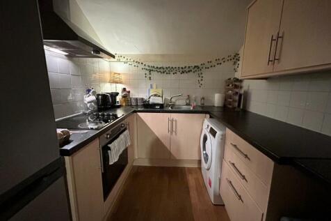 Flat D kitchen