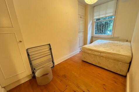 Flat B bedroom 2