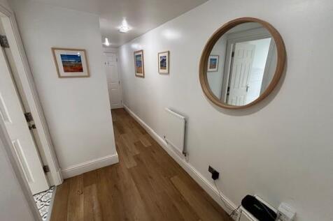 Hallway.jpg