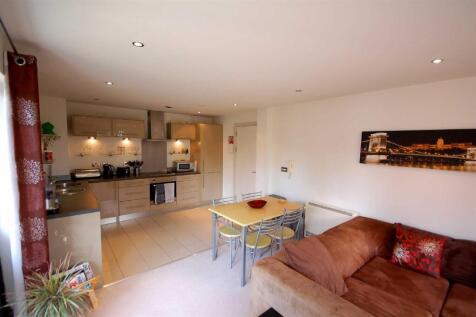 Lounge Kitchen