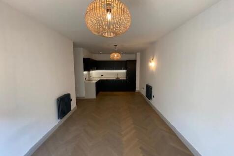 Lounge / Kitchen