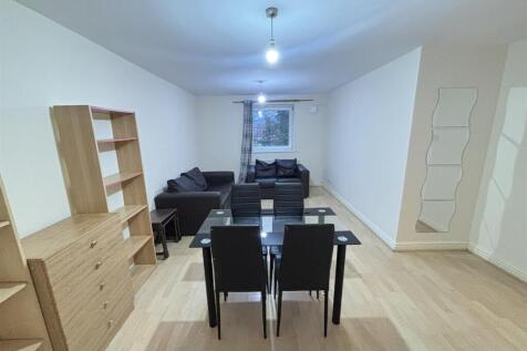 Dining Area / Lounge