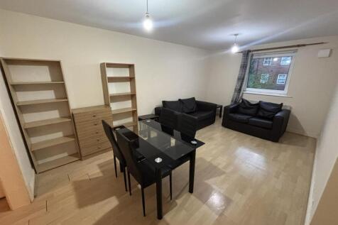 Lounge / Dining Area