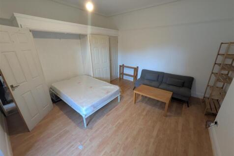 Studio Room