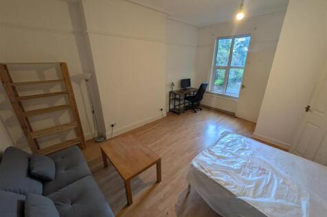 Studio Room