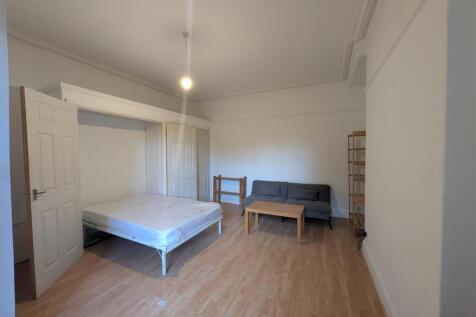 Studio Room