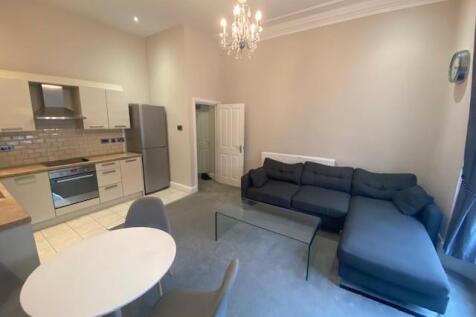 Lounge / Kitchen