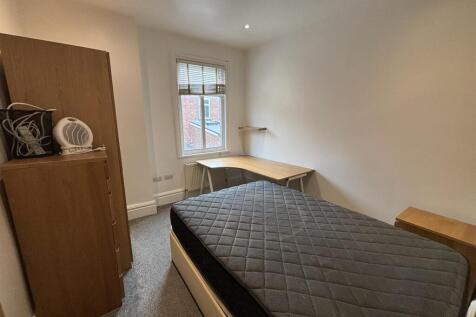 Bedroom 2 - 1st Rear