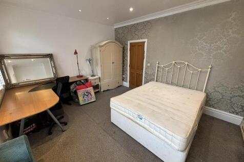 Bedroom 4 - 1st Front