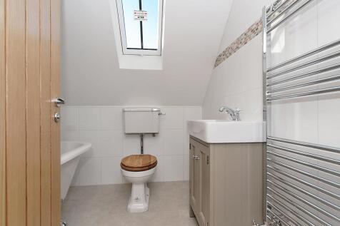 Lee-Bathroom_1.jpg