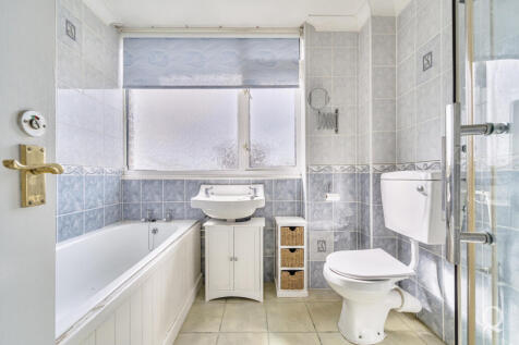 e3e40aff-bc8e-43b...