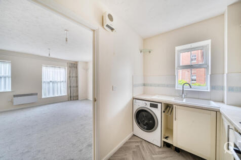 6563702e-f7eb-4ff...