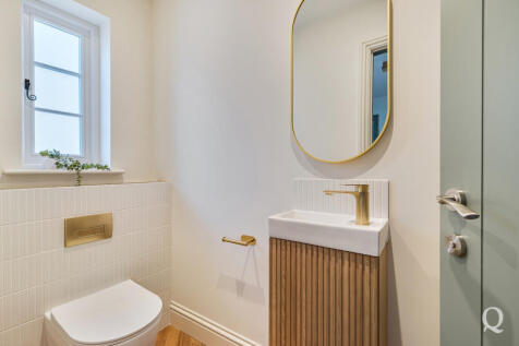 d27753c0-51e8-45a...