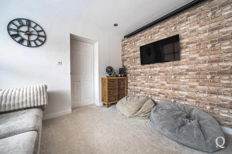 384f12d8-b39a-4b5...