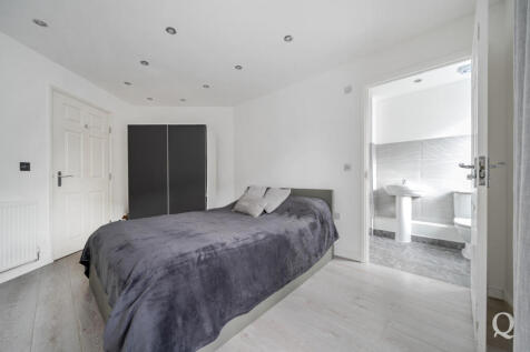 6d56d6fd-3b6c-450...