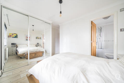 1001824b-be59-4d2...