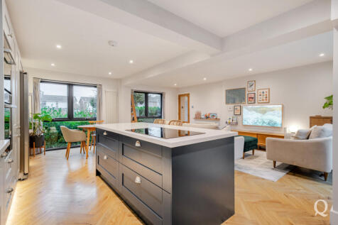 9589670b-e522-493...