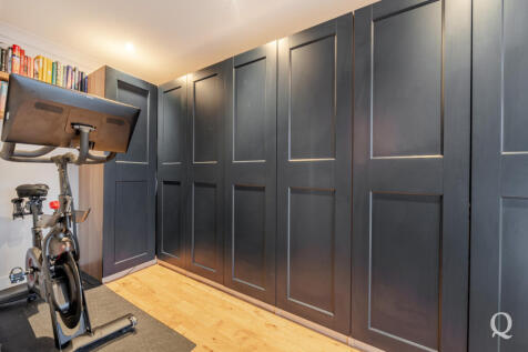 b5ff2464-117a-449...