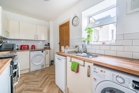 c5951b36-8cf7-4aa...