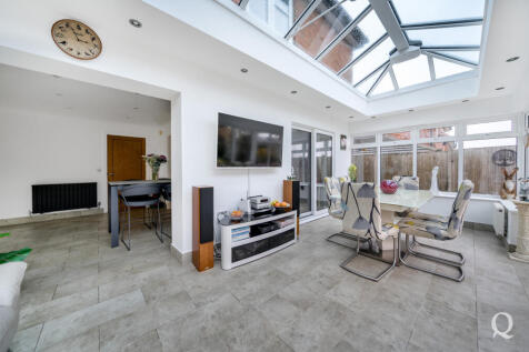 c8589a1c-1253-479...