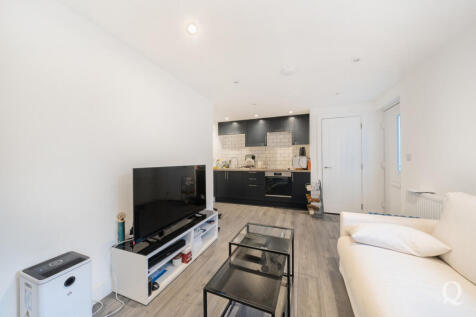 3551da90-a758-477...