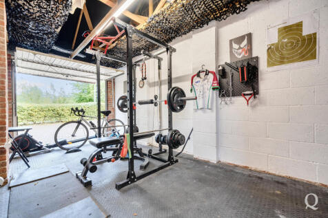 b091043d-3c01-45a...