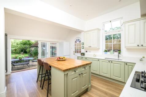 240621 - 25 Kimbolton Road, Bedford - 16.jpg