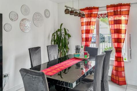 dining table.jpg