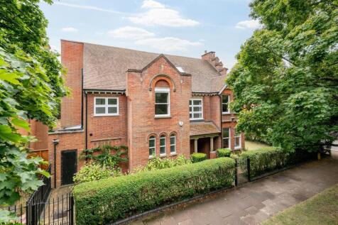 250801 - 26 Park Avenue, Bedford - 03.jpg
