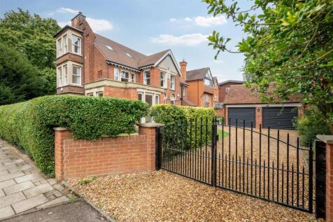 250801 - 26 Park Avenue, Bedford - 01.jpg