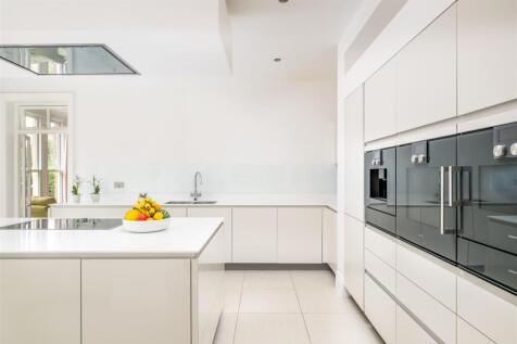 250801 - 26 Park Avenue, Bedford - 15.jpg