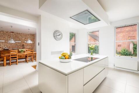 250801 - 26 Park Avenue, Bedford - 16.jpg