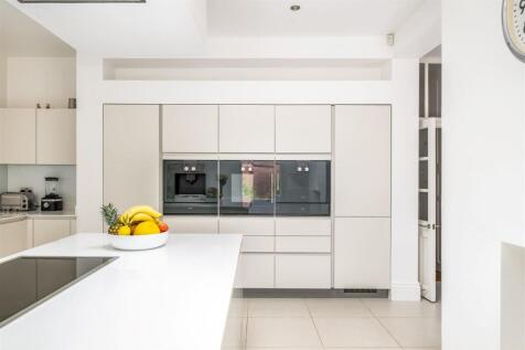 250801 - 26 Park Avenue, Bedford - 19.jpg
