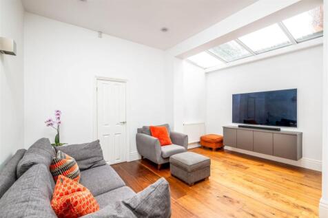 250801 - 26 Park Avenue, Bedford - 21.jpg