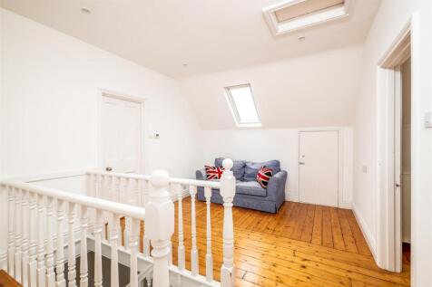 250801 - 26 Park Avenue, Bedford - 32.jpg