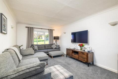 251130 - 36 Cleat Hill, Bedford - 17.jpg