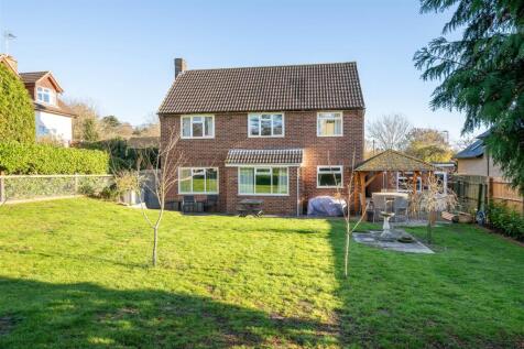 251130 - 36 Cleat Hill, Bedford - 14.jpg