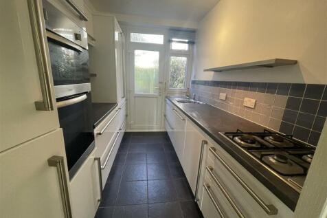 KITCHEN 1.jpg