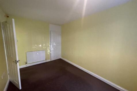 BEDROOM.jpg