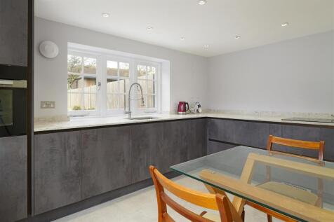 13_High_Street_012.jpg