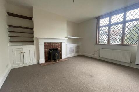 LIVING ROOM 1.jpg