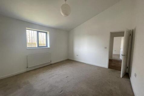 BEDROOM 3.jpg