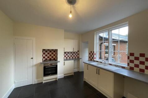 kitchen 2.jpg