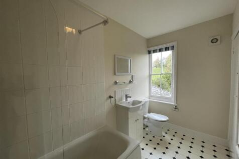 Bath 1.jpg