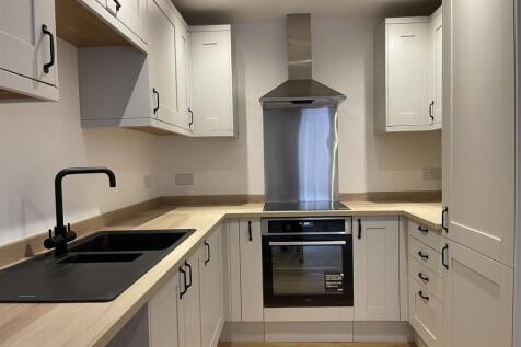 Kitchen 1.jpg