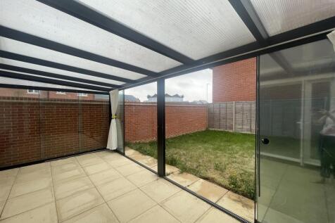 covered porch.jpg