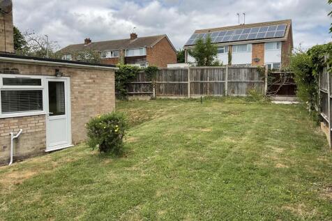 Spacious rear garden